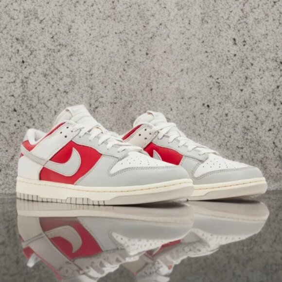 Nike Dunk Low Retro - Picture 1 of 5